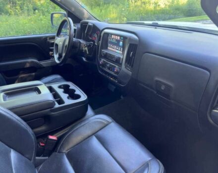 Белый Шевроле Сильверадо, объемом двигателя 5.3 л и пробегом 78 тыс. км за 12500 $, фото 8 на Automoto.ua