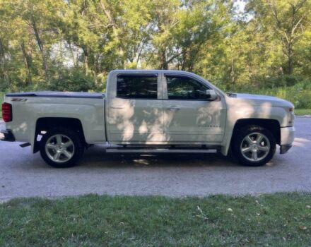 Белый Шевроле Сильверадо, объемом двигателя 5.3 л и пробегом 78 тыс. км за 12500 $, фото 7 на Automoto.ua