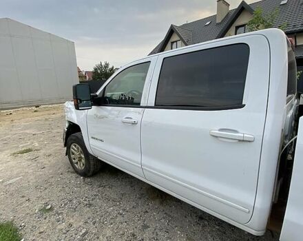 Білий Шевроле Сільверадо, об'ємом двигуна 6.6 л та пробігом 185 тис. км за 19400 $, фото 11 на Automoto.ua