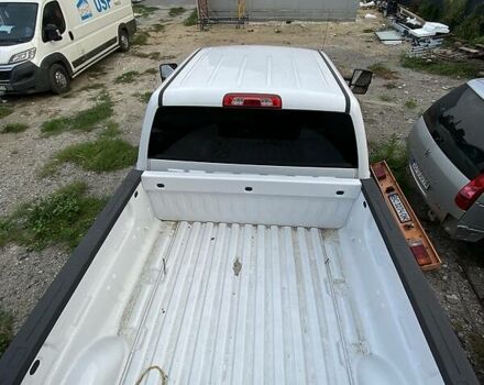 Білий Шевроле Сільверадо, об'ємом двигуна 6.6 л та пробігом 185 тис. км за 19400 $, фото 6 на Automoto.ua