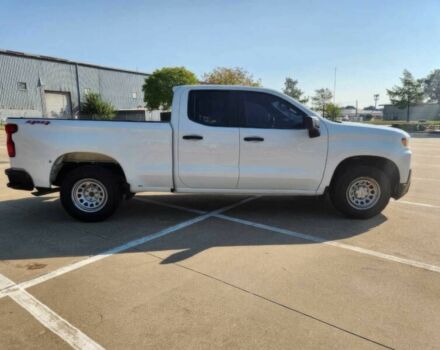 Белый Шевроле Сильверадо, объемом двигателя 5.3 л и пробегом 39 тыс. км за 27000 $, фото 4 на Automoto.ua