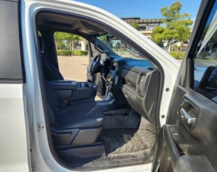 Белый Шевроле Сильверадо, объемом двигателя 5.3 л и пробегом 39 тыс. км за 27000 $, фото 9 на Automoto.ua