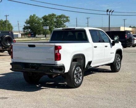 Белый Шевроле Сильверадо, объемом двигателя 6.6 л и пробегом 48 тыс. км за 11800 $, фото 3 на Automoto.ua