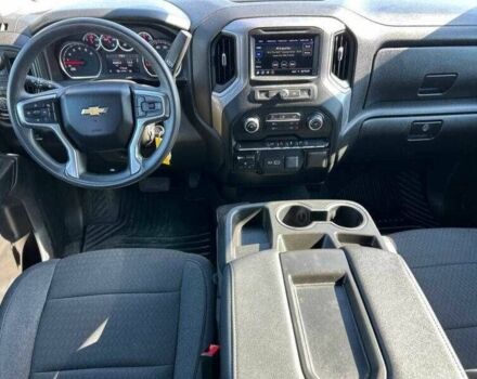 Белый Шевроле Сильверадо, объемом двигателя 6.6 л и пробегом 48 тыс. км за 11800 $, фото 7 на Automoto.ua