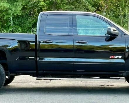 Черный Шевроле Сильверадо, объемом двигателя 5.3 л и пробегом 74 тыс. км за 11000 $, фото 7 на Automoto.ua