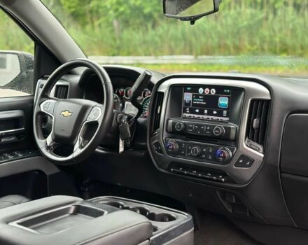 Черный Шевроле Сильверадо, объемом двигателя 5.3 л и пробегом 74 тыс. км за 11000 $, фото 9 на Automoto.ua