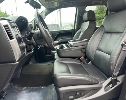 Черный Шевроле Сильверадо, объемом двигателя 5.3 л и пробегом 74 тыс. км за 11000 $, фото 10 на Automoto.ua