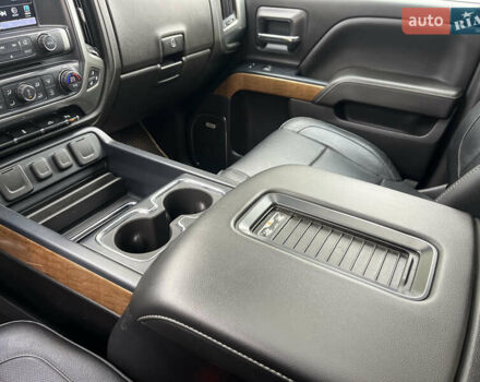 Черный Шевроле Сильверадо, объемом двигателя 5.33 л и пробегом 95 тыс. км за 33000 $, фото 22 на Automoto.ua