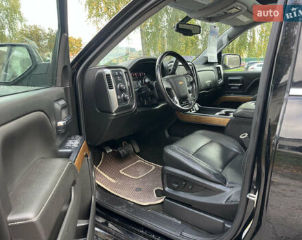 Черный Шевроле Сильверадо, объемом двигателя 5.33 л и пробегом 95 тыс. км за 33000 $, фото 9 на Automoto.ua