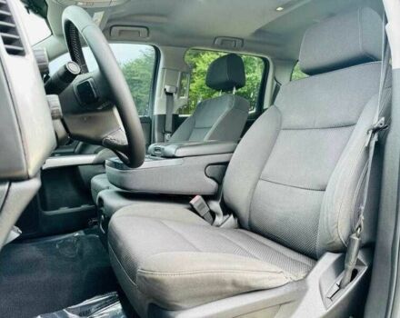 Черный Шевроле Сильверадо, объемом двигателя 5.3 л и пробегом 55 тыс. км за 6500 $, фото 4 на Automoto.ua