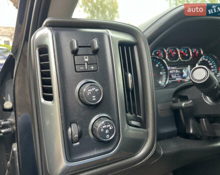 Черный Шевроле Сильверадо, объемом двигателя 5.33 л и пробегом 95 тыс. км за 33000 $, фото 18 на Automoto.ua