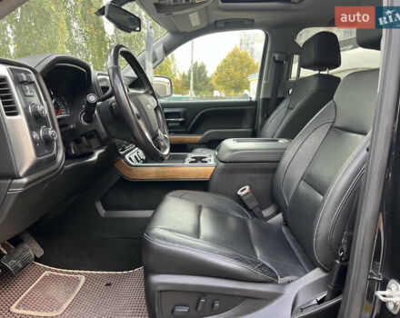 Черный Шевроле Сильверадо, объемом двигателя 5.33 л и пробегом 95 тыс. км за 33000 $, фото 11 на Automoto.ua