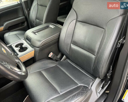 Черный Шевроле Сильверадо, объемом двигателя 5.33 л и пробегом 95 тыс. км за 33000 $, фото 15 на Automoto.ua