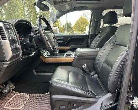 Черный Шевроле Сильверадо, объемом двигателя 5.3 л и пробегом 95 тыс. км за 33000 $, фото 21 на Automoto.ua