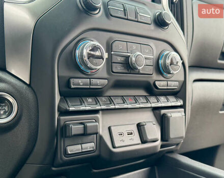 Черный Шевроле Сильверадо, объемом двигателя 5.33 л и пробегом 17 тыс. км за 43999 $, фото 39 на Automoto.ua