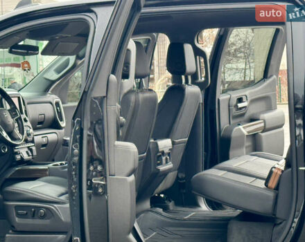 Черный Шевроле Сильверадо, объемом двигателя 5.33 л и пробегом 17 тыс. км за 43999 $, фото 33 на Automoto.ua