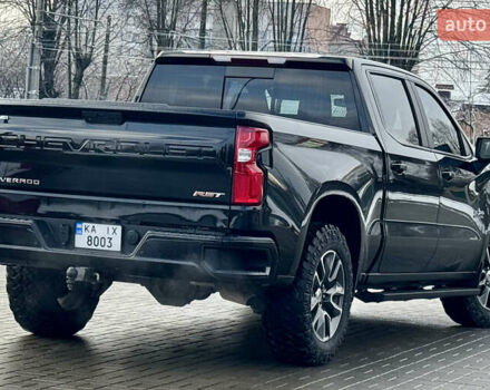 Черный Шевроле Сильверадо, объемом двигателя 5.33 л и пробегом 17 тыс. км за 43999 $, фото 2 на Automoto.ua