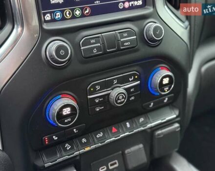 Серый Шевроле Сильверадо, объемом двигателя 3 л и пробегом 110 тыс. км за 45000 $, фото 26 на Automoto.ua