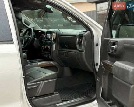 Серый Шевроле Сильверадо, объемом двигателя 3 л и пробегом 110 тыс. км за 45000 $, фото 29 на Automoto.ua