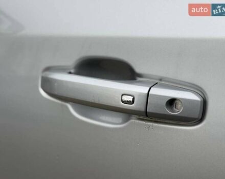 Серый Шевроле Сильверадо, объемом двигателя 3 л и пробегом 110 тыс. км за 45000 $, фото 14 на Automoto.ua