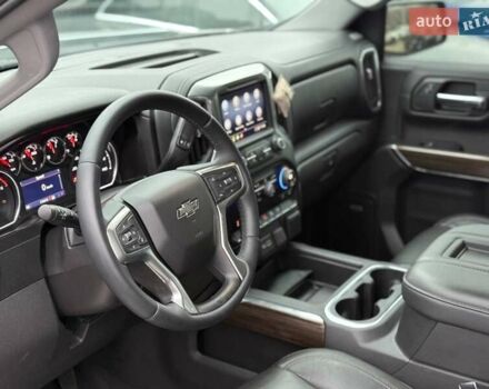 Серый Шевроле Сильверадо, объемом двигателя 3 л и пробегом 110 тыс. км за 45000 $, фото 22 на Automoto.ua