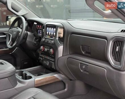 Серый Шевроле Сильверадо, объемом двигателя 3 л и пробегом 110 тыс. км за 45000 $, фото 30 на Automoto.ua