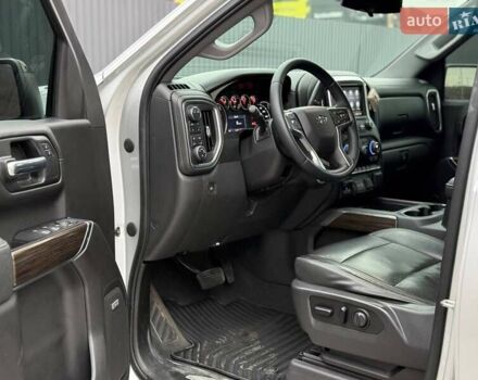 Серый Шевроле Сильверадо, объемом двигателя 3 л и пробегом 110 тыс. км за 45000 $, фото 17 на Automoto.ua