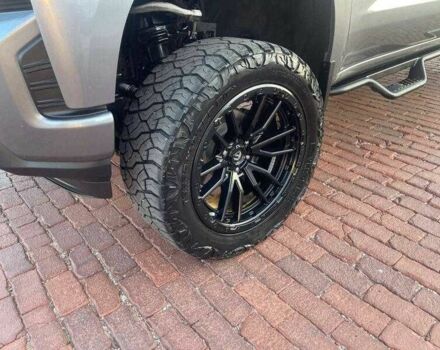 Сірий Шевроле Сільверадо, об'ємом двигуна 5.3 л та пробігом 39 тис. км за 14200 $, фото 2 на Automoto.ua