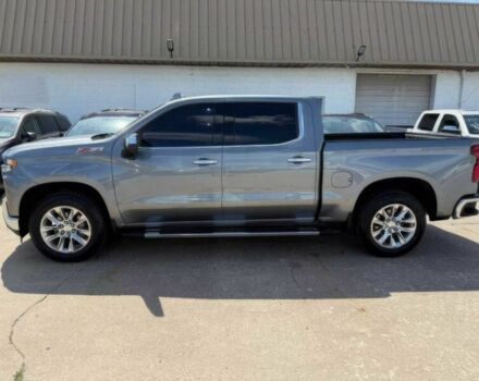 Серый Шевроле Сильверадо, объемом двигателя 5.3 л и пробегом 28 тыс. км за 49000 $, фото 3 на Automoto.ua