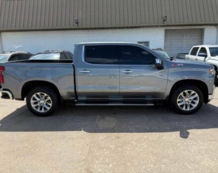 Серый Шевроле Сильверадо, объемом двигателя 5.3 л и пробегом 28 тыс. км за 49000 $, фото 4 на Automoto.ua