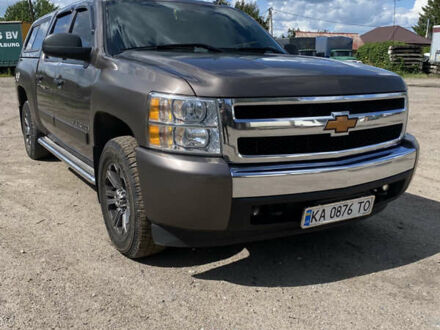 Шевроле Сильверадо 2008 в Харькове на Automoto.ua Серый Шевроле Сильверадо, объемом двигателя 4.8 л и пробегом 140 тыс. км за 16000 $, фото 1 на Automoto.ua