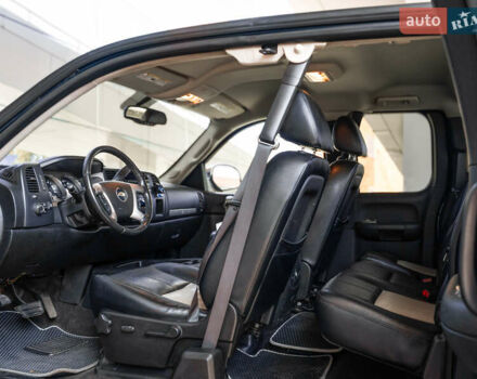 Синий Шевроле Сильверадо, объемом двигателя 5.33 л и пробегом 194 тыс. км за 13700 $, фото 16 на Automoto.ua