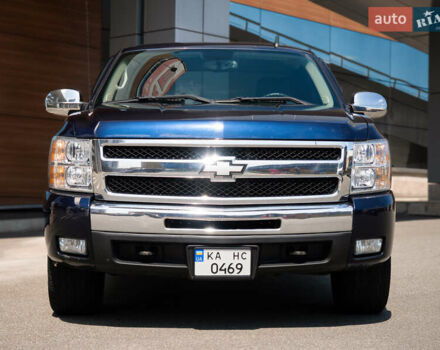 Синий Шевроле Сильверадо, объемом двигателя 5.33 л и пробегом 194 тыс. км за 13700 $, фото 8 на Automoto.ua