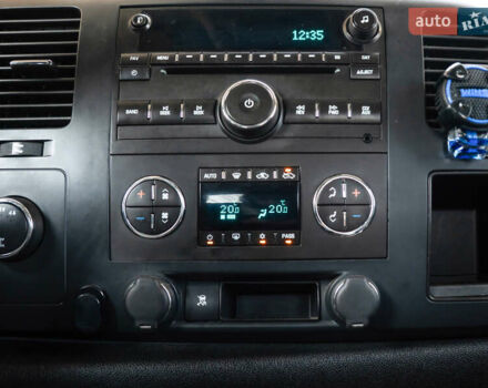 Синий Шевроле Сильверадо, объемом двигателя 5.33 л и пробегом 194 тыс. км за 13700 $, фото 14 на Automoto.ua