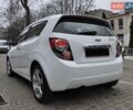 Белый Шевроле Соник, объемом двигателя 1.36 л и пробегом 152 тыс. км за 8000 $, фото 3 на Automoto.ua