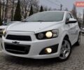 Белый Шевроле Соник, объемом двигателя 1.36 л и пробегом 152 тыс. км за 8000 $, фото 1 на Automoto.ua