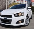 Белый Шевроле Соник, объемом двигателя 1.36 л и пробегом 152 тыс. км за 7000 $, фото 1 на Automoto.ua
