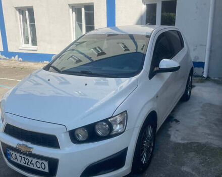 Білий Шевроле Сонік, об'ємом двигуна 1.8 л та пробігом 180 тис. км за 7500 $, фото 2 на Automoto.ua