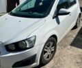 Белый Шевроле Соник, объемом двигателя 1.8 л и пробегом 121 тыс. км за 8500 $, фото 1 на Automoto.ua