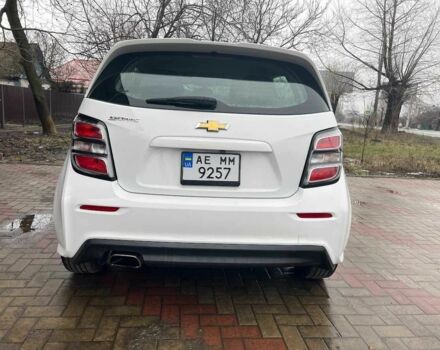 Белый Шевроле Соник, объемом двигателя 1.8 л и пробегом 114 тыс. км за 7800 $, фото 6 на Automoto.ua