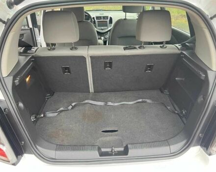 Белый Шевроле Соник, объемом двигателя 1.8 л и пробегом 114 тыс. км за 7800 $, фото 15 на Automoto.ua