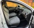 Білий Шевроле Сонік, об'ємом двигуна 1.8 л та пробігом 154 тис. км за 6500 $, фото 54 на Automoto.ua
