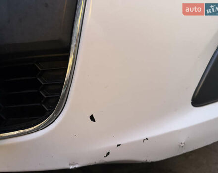 Белый Шевроле Соник, объемом двигателя 1.8 л и пробегом 173 тыс. км за 6800 $, фото 9 на Automoto.ua