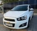 Белый Шевроле Соник, объемом двигателя 1.8 л и пробегом 220 тыс. км за 6700 $, фото 1 на Automoto.ua