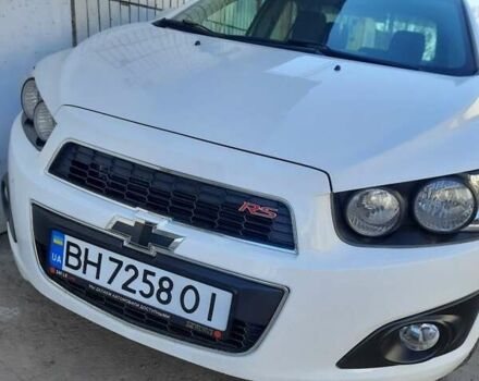 Белый Шевроле Соник, объемом двигателя 1.8 л и пробегом 151 тыс. км за 8500 $, фото 6 на Automoto.ua