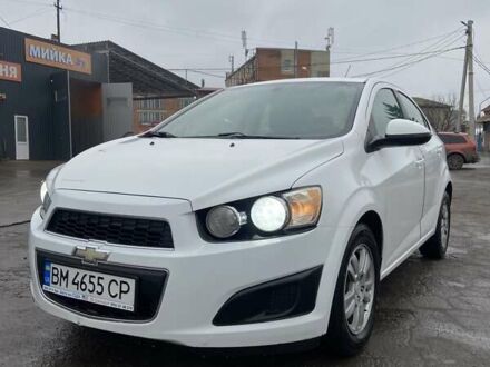 Белый Шевроле Соник, объемом двигателя 1.8 л и пробегом 224 тыс. км за 7000 $, фото 1 на Automoto.ua