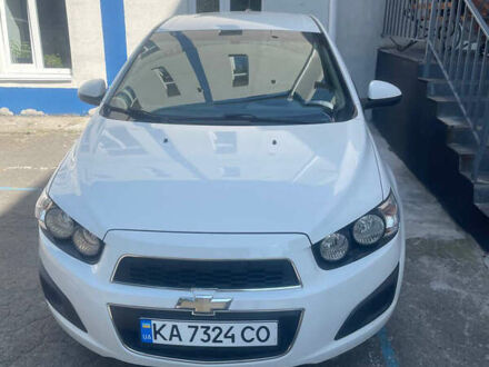 Білий Шевроле Сонік, об'ємом двигуна 1.8 л та пробігом 180 тис. км за 7500 $, фото 1 на Automoto.ua