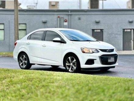 Білий Шевроле Сонік, об'ємом двигуна 1.4 л та пробігом 65 тис. км за 1300 $, фото 1 на Automoto.ua