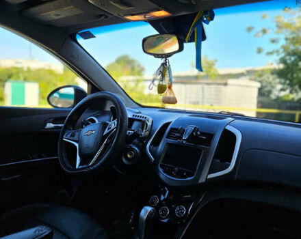 Черный Шевроле Соник, объемом двигателя 1.36 л и пробегом 144 тыс. км за 7500 $, фото 5 на Automoto.ua