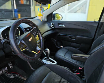 Черный Шевроле Соник, объемом двигателя 1.36 л и пробегом 144 тыс. км за 7500 $, фото 10 на Automoto.ua